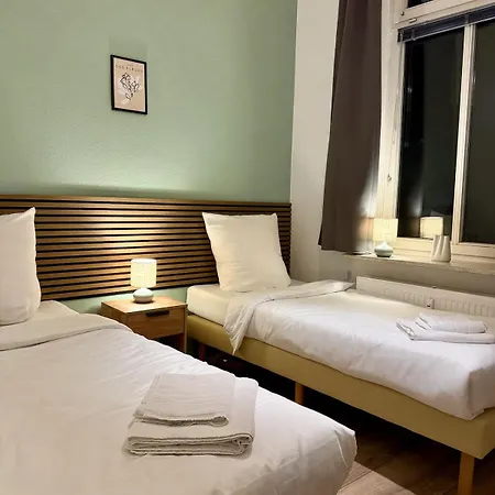 Gemuetliche 3-zimmer-wohnung Mit Parkplatz Апартаменты *
