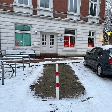 Gemuetliche 3-zimmer-wohnung Mit Parkplatz Apartment Itzehoe