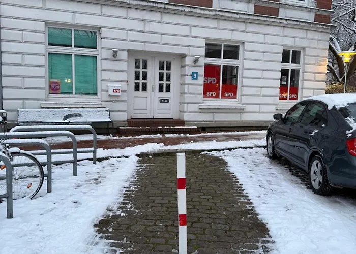 Gemuetliche 3-zimmer-wohnung Mit Parkplatz Appartement Itzehoe